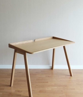 ROBIE DESK