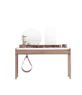 BẦN TRANG ĐIỂM 003