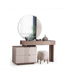 BẦN TRANG ĐIỂM 006